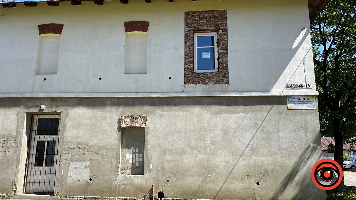 750 метрів вулицею Юрія Шкрумеляка в Коломиї 8