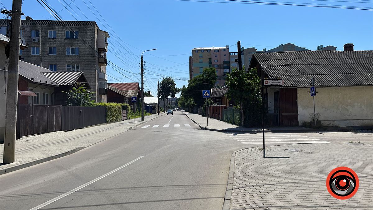 750 метрів вулицею Юрія Шкрумеляка в Коломиї 1