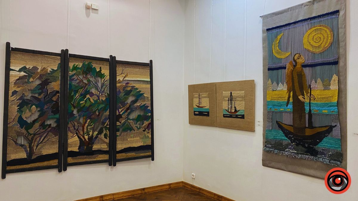 "Між Місяцем і Сонцем": у Коломиї відкрилася нова мистецька виставка 4