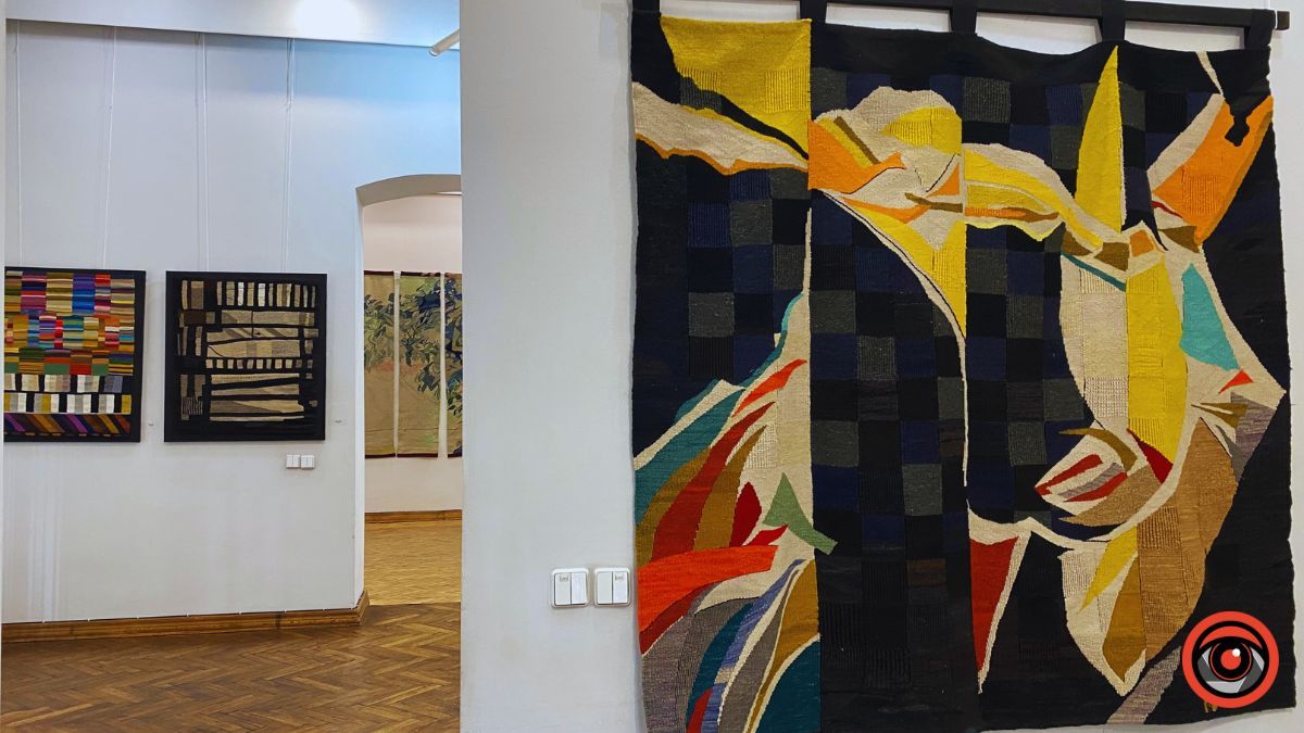 "Між Місяцем і Сонцем": у Коломиї відкрилася нова мистецька виставка 2