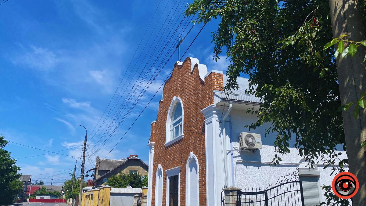 Давні будівлі, які пронизані історією | вулиця Миколи Верещинського 8