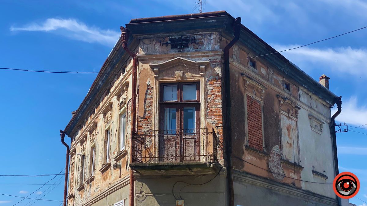 Давні будівлі, які пронизані історією | вулиця Миколи Верещинського 5