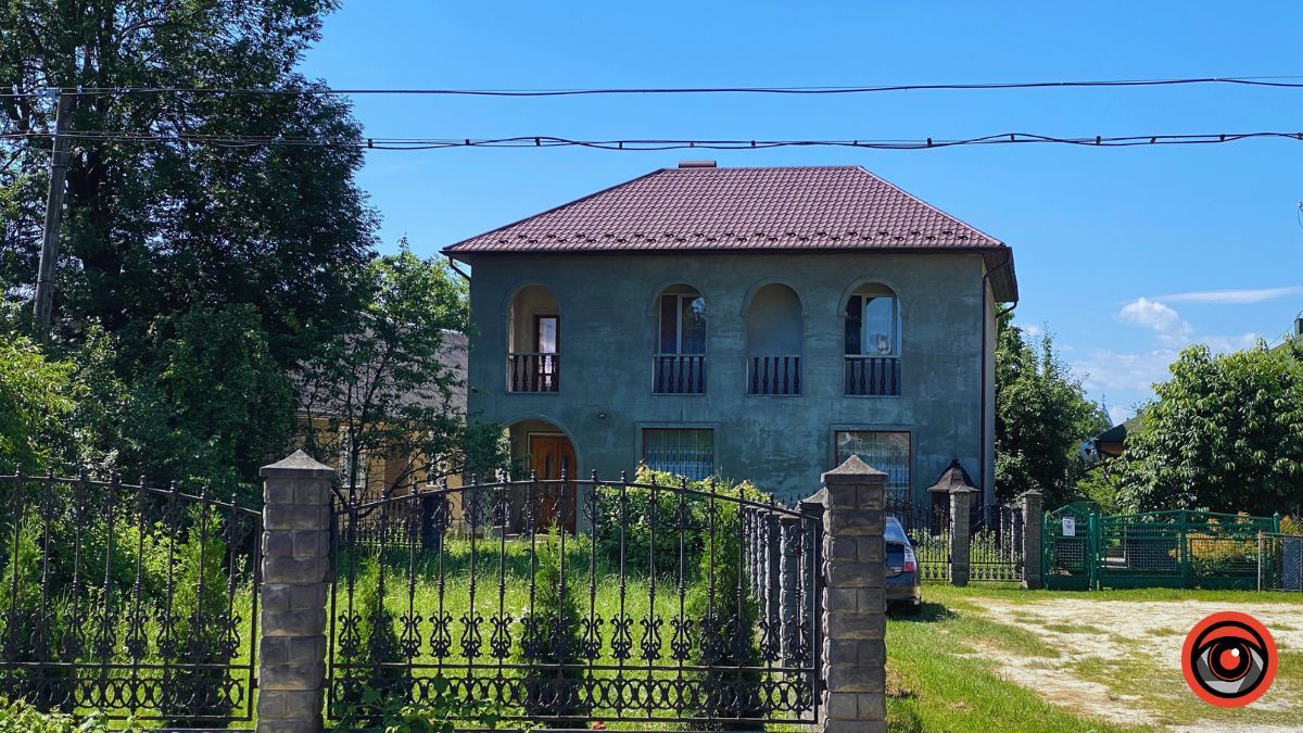 Давні будівлі, які пронизані історією | вулиця Миколи Верещинського 15