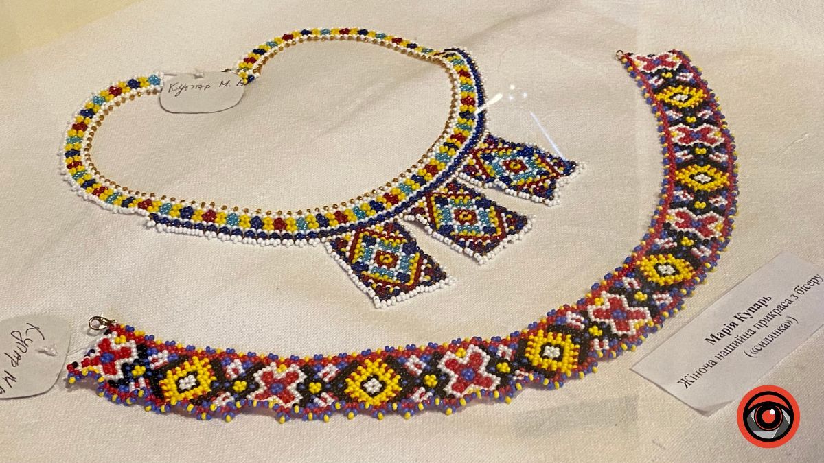 "А я свою вишиванку д'серцю пригортаю": у Коломиї відкрилася нова виставка 4