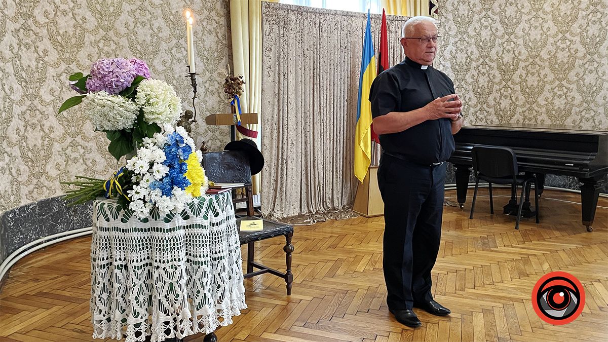 Він вмів задумливо любити Коломию: згадаємо Василя Нагірного 5