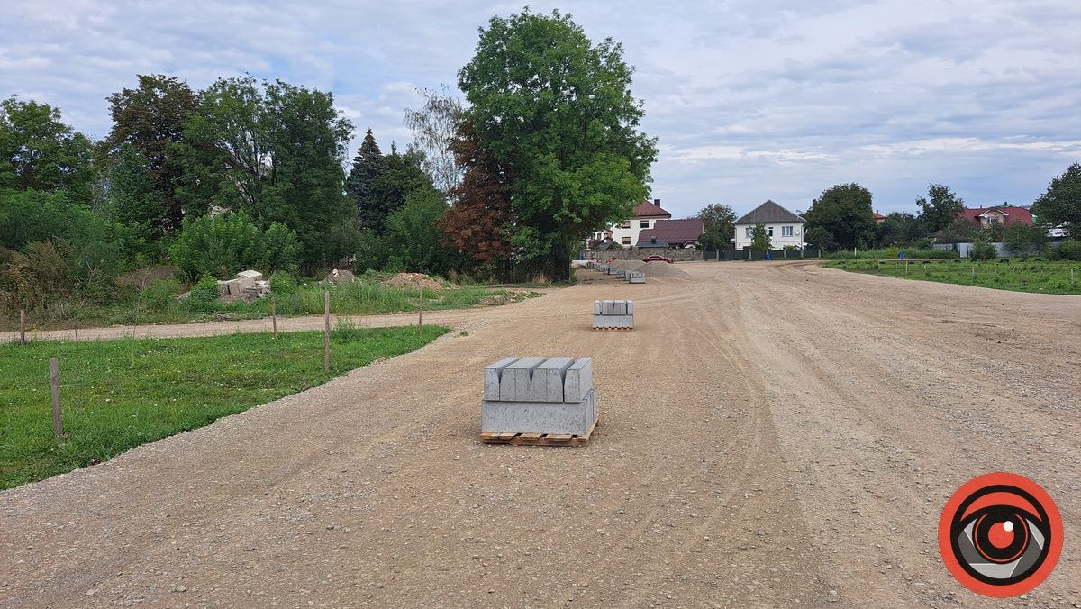 Як на Шевченківському озері в Коломиї укладають бруківку за понад 5 млн 700 тис грн 3