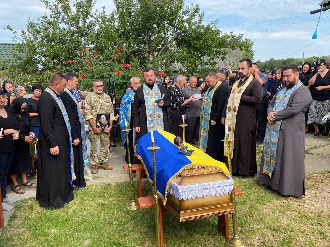 Городенківщина попрощалася з Героєм Василем Снігірьовим 1
