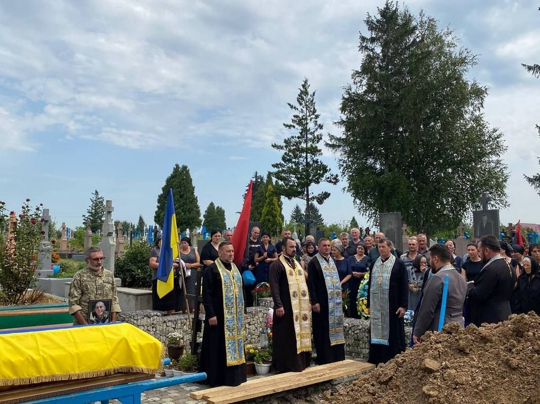 Городенківщина попрощалася з Героєм Василем Снігірьовим 10