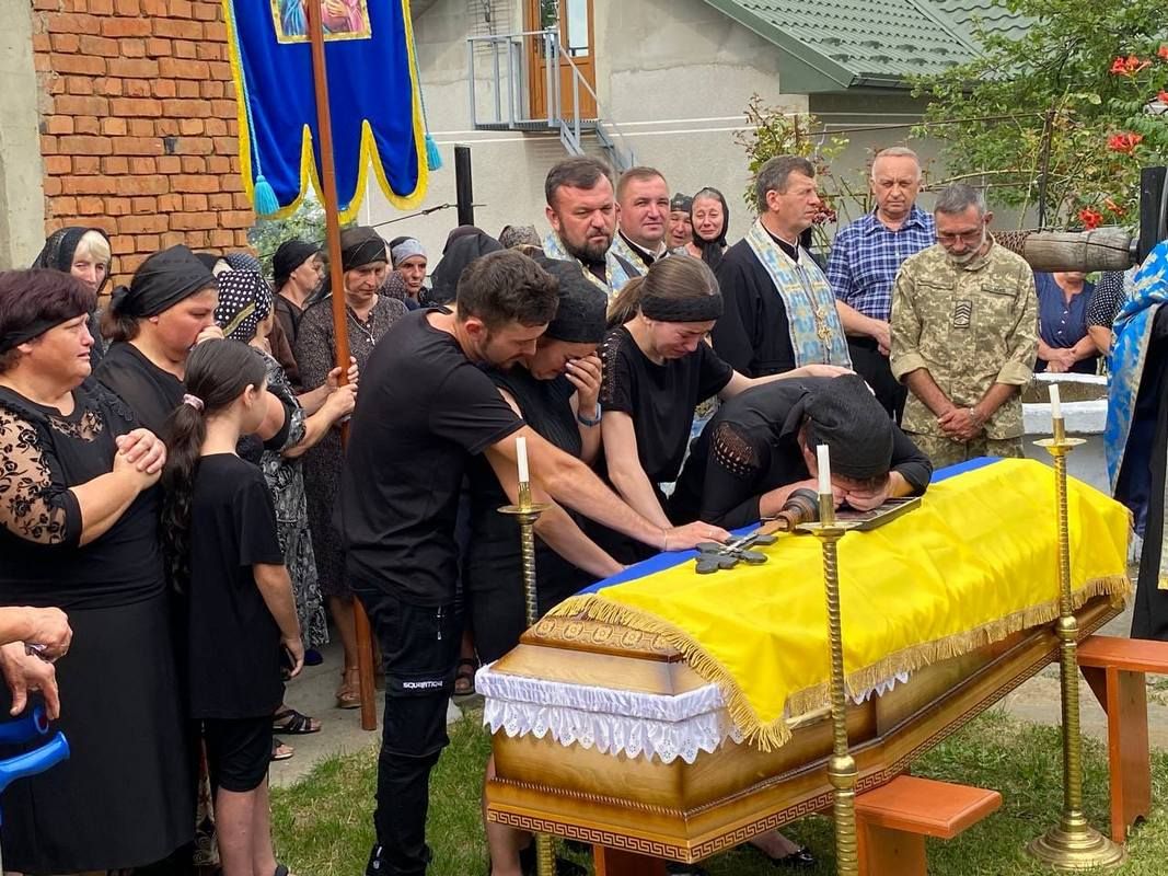 Городенківщина попрощалася з Героєм Василем Снігірьовим 4