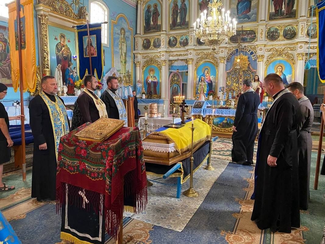 Городенківщина попрощалася з Героєм Василем Снігірьовим 7