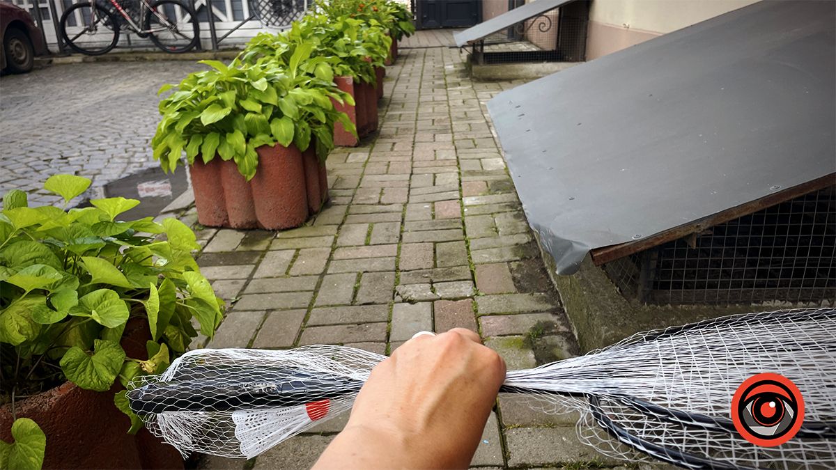 Для проходу - 45 см: не нові проблеми тротуару у центрі Коломиї 2