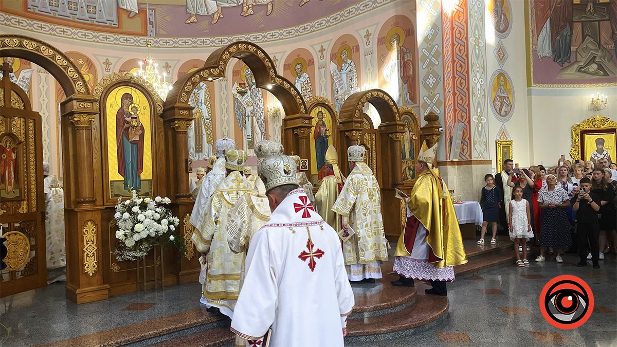 У Коломиї висвятили владику-номінанта Петра Голінея, літургію очолив Блаженніший Святослав 17