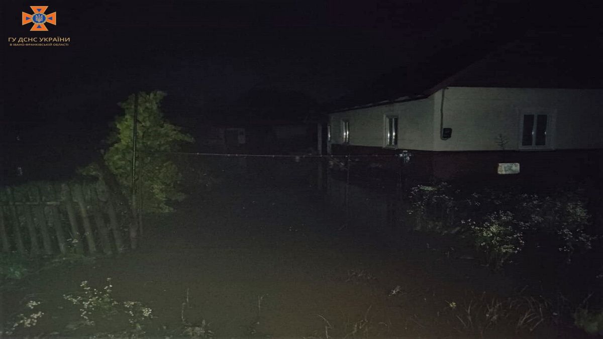 В Отинії грозовий дощ підтопив дворогосподарства