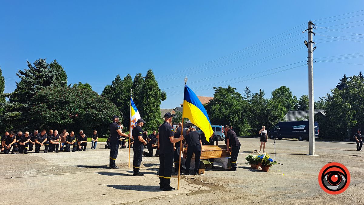 У пожежній частині Коломиї попрощалися з рятувальником Віталієм Пилип’юком 3
