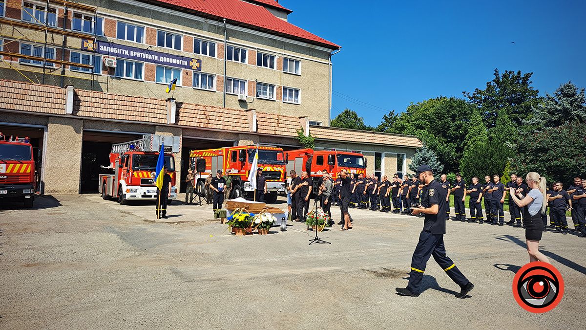 У пожежній частині Коломиї попрощалися з рятувальником Віталієм Пилип’юком 2