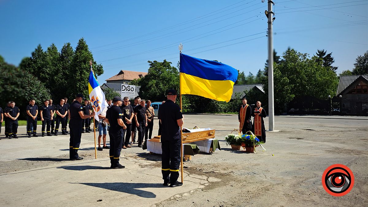 У пожежній частині Коломиї попрощалися з рятувальником Віталієм Пилип’юком 1