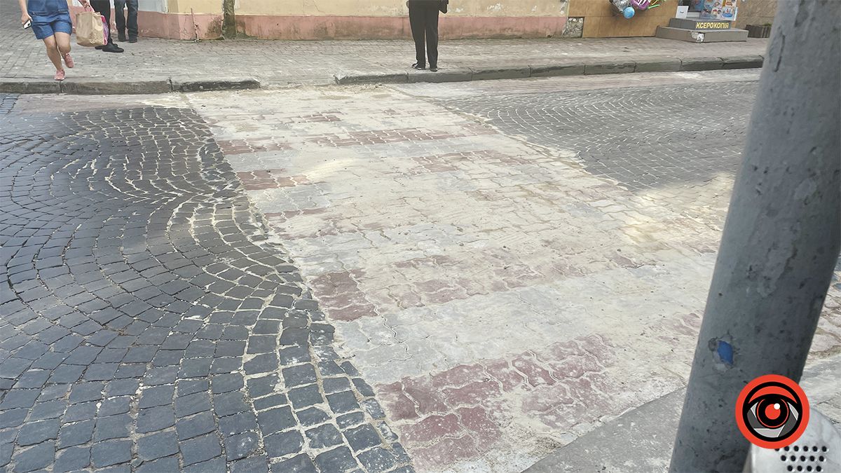 Австрійську бруківку розібрали задля "кольорового переходу": ще на двох вулицях Коломиї зміни 2