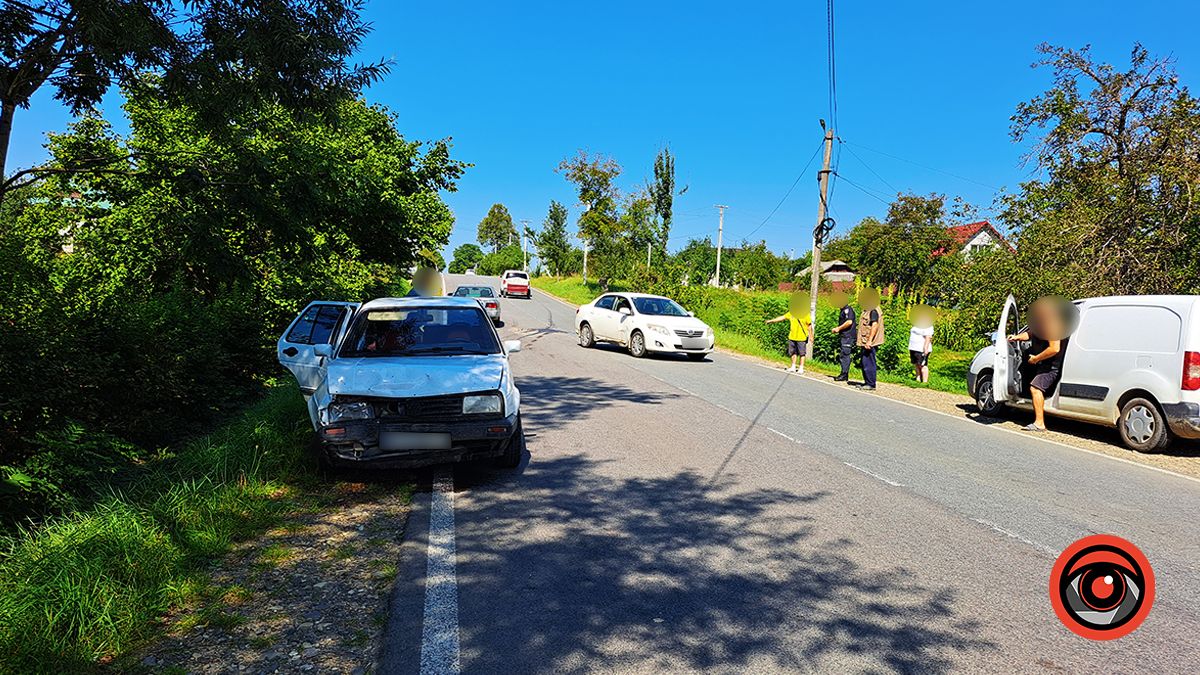 На Косівщині через невдалий обгін трапилась ДТП