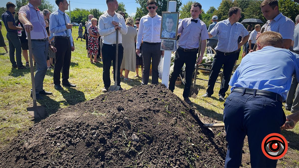 14 серпня Коломийщина прощалася з маленьким Володею Балабаником, який загинув внаслідок ракетної атаки 4