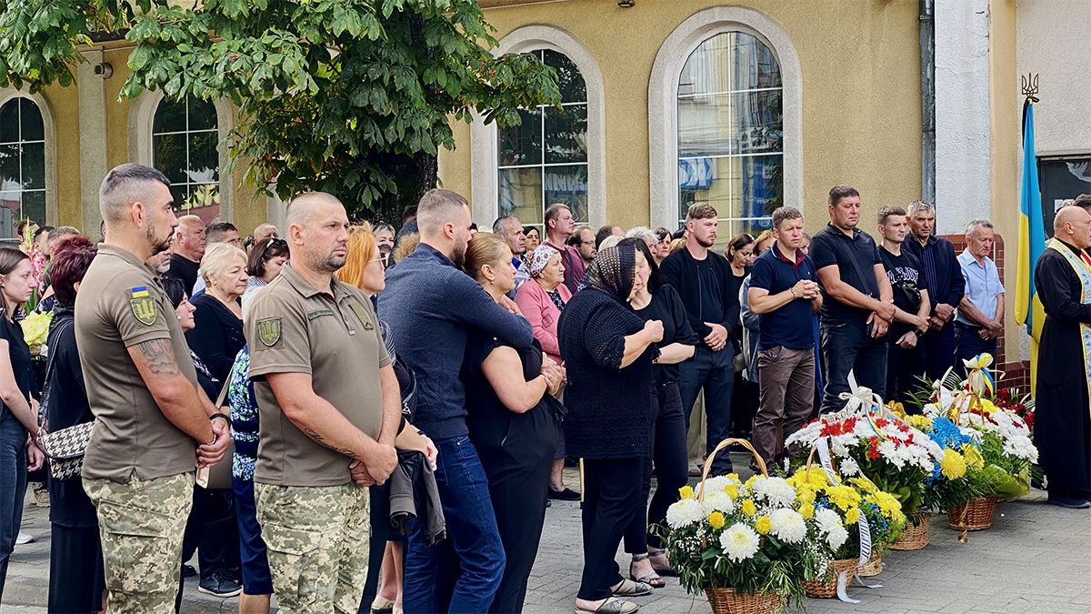 Коломийська громада прощалася із загиблим Ігорем Суботяком 1