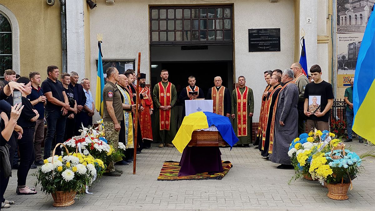 Коломийська громада прощалася із загиблим Ігорем Суботяком 4