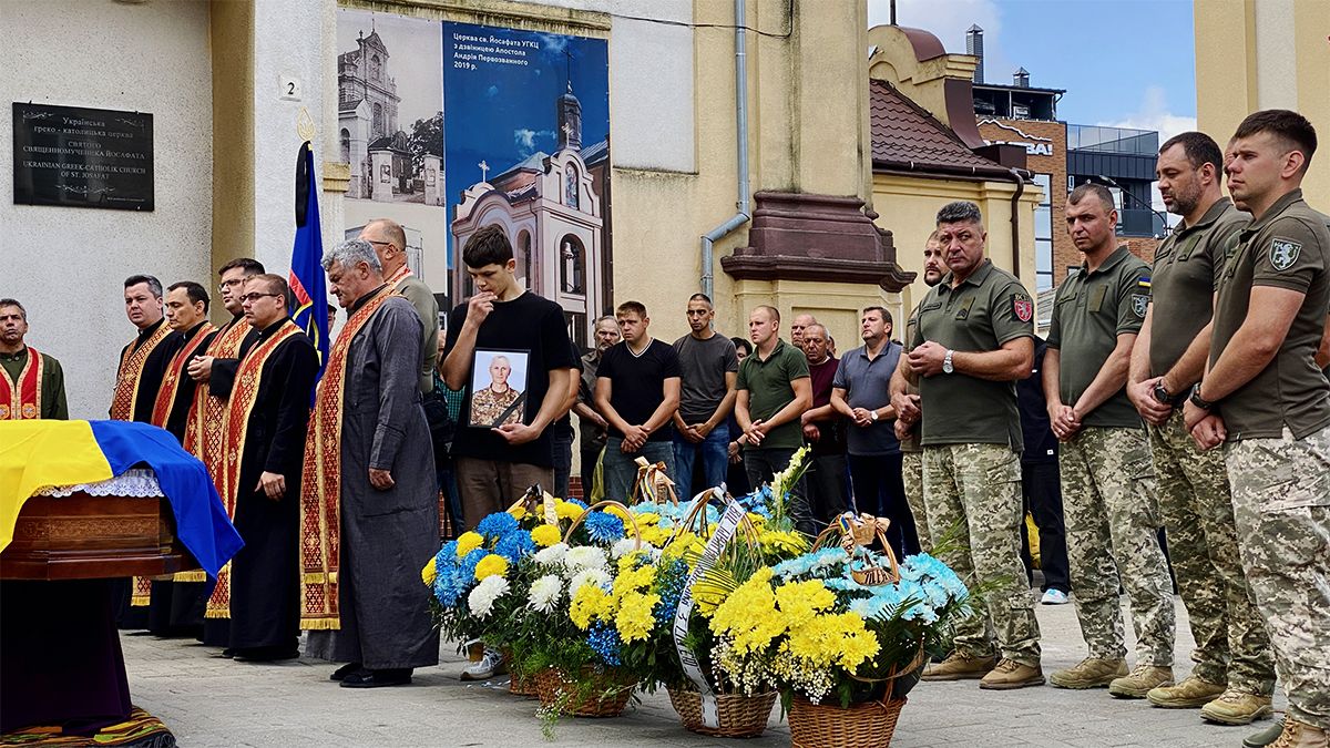 Коломийська громада прощалася із загиблим Ігорем Суботяком 2