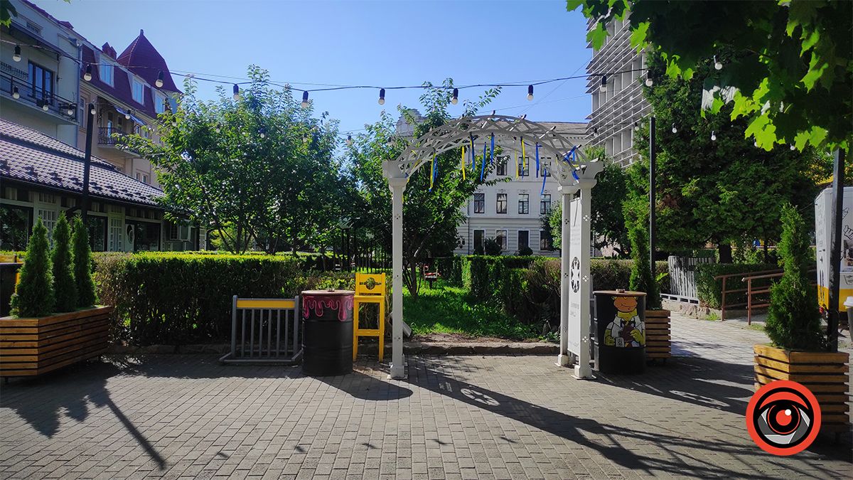 Місце під сакурами в Коломиї відкрили для відпочинку 5