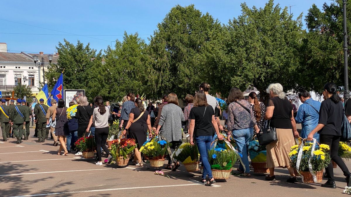 Коломийська громада прощалася із загиблим воїном Андрієм Чернецьким 13
