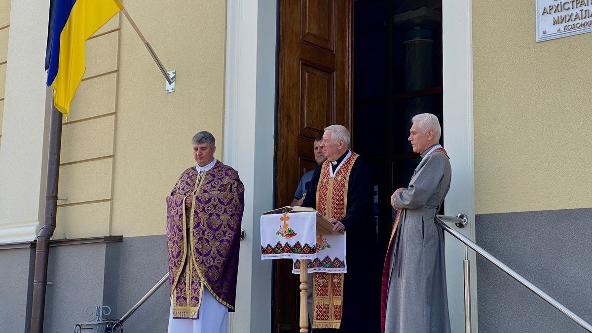 Коломийська громада прощалася із загиблим воїном Андрієм Чернецьким 19