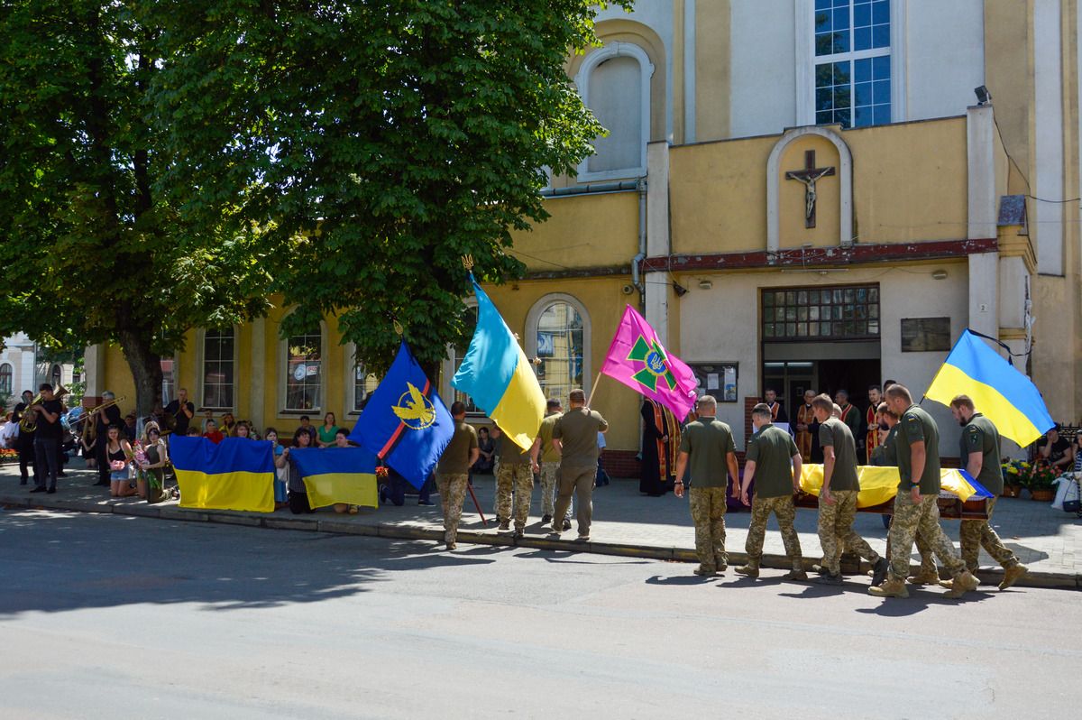 1 серпня Коломия зустрічала загиблого воїна Назарія Христана 2