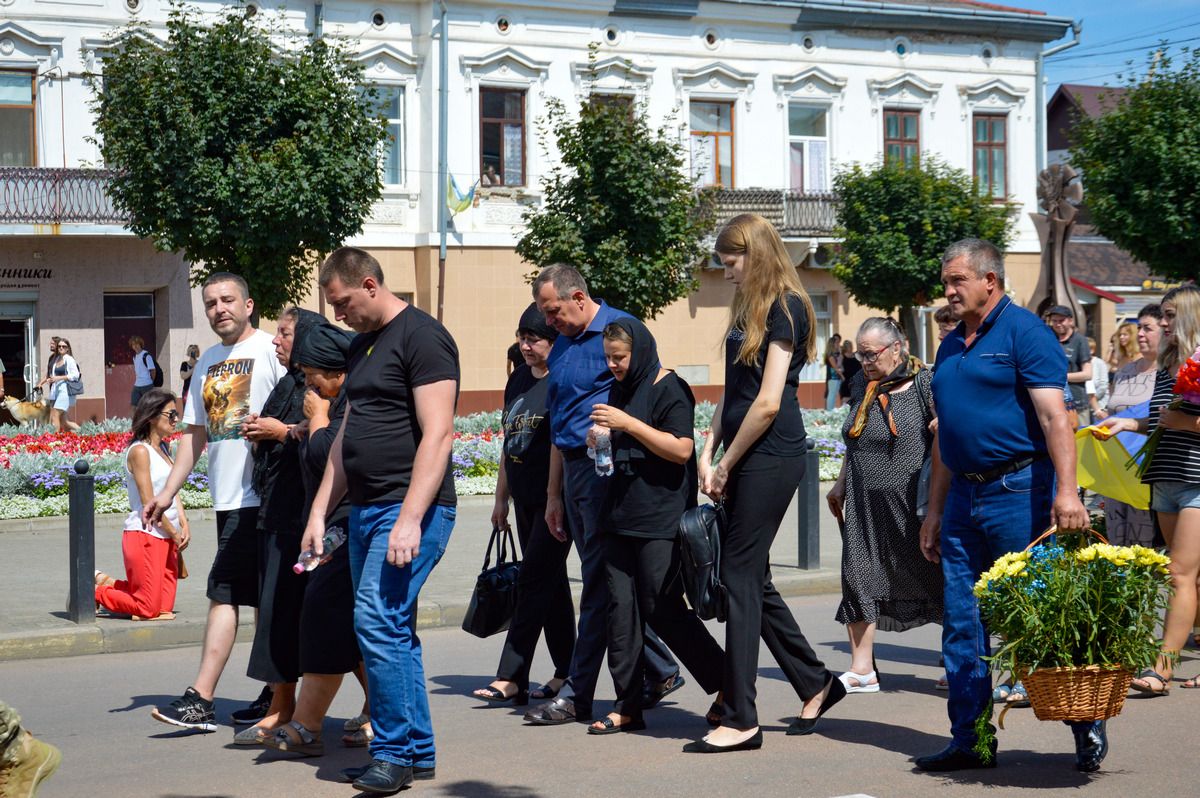 1 серпня Коломия зустрічала загиблого воїна Назарія Христана 11