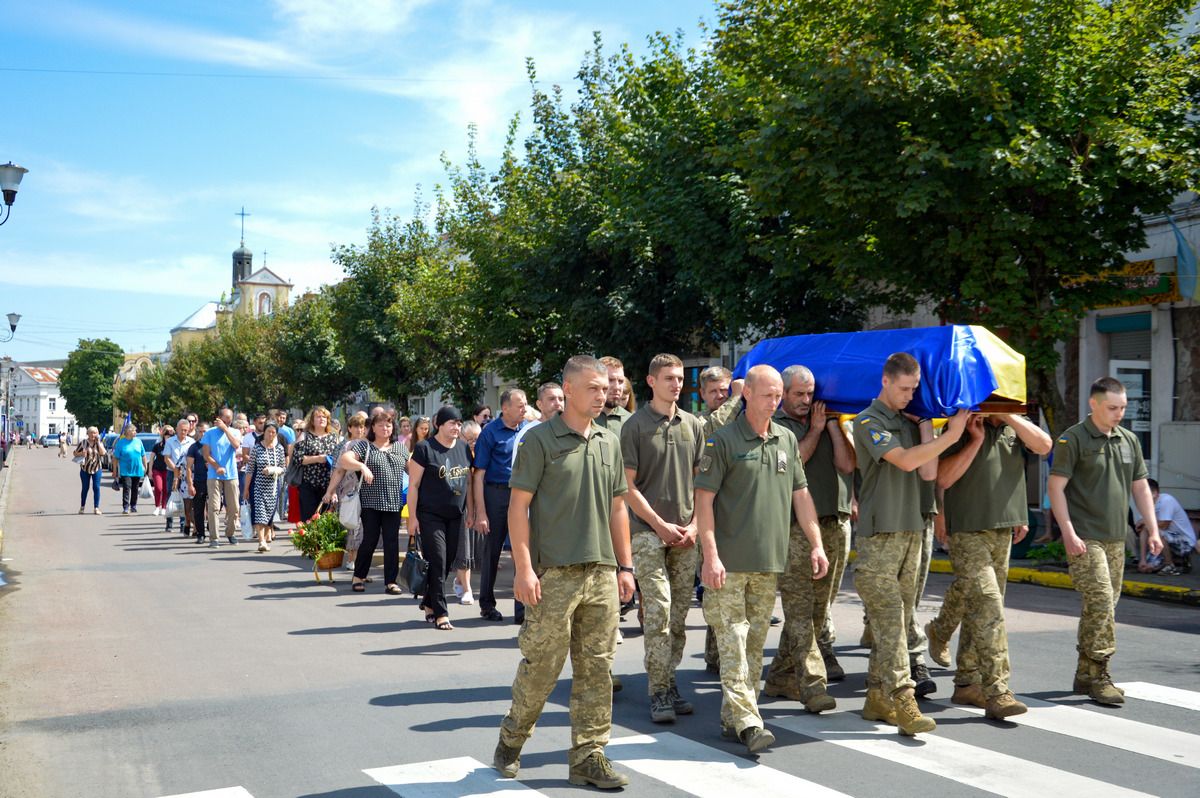 1 серпня Коломия зустрічала загиблого воїна Назарія Христана 17