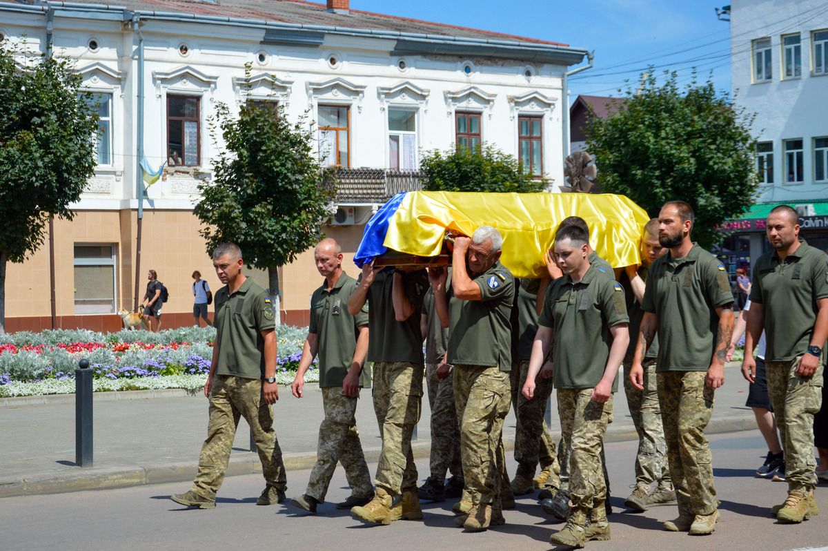 1 серпня Коломия зустрічала загиблого воїна Назарія Христана 20