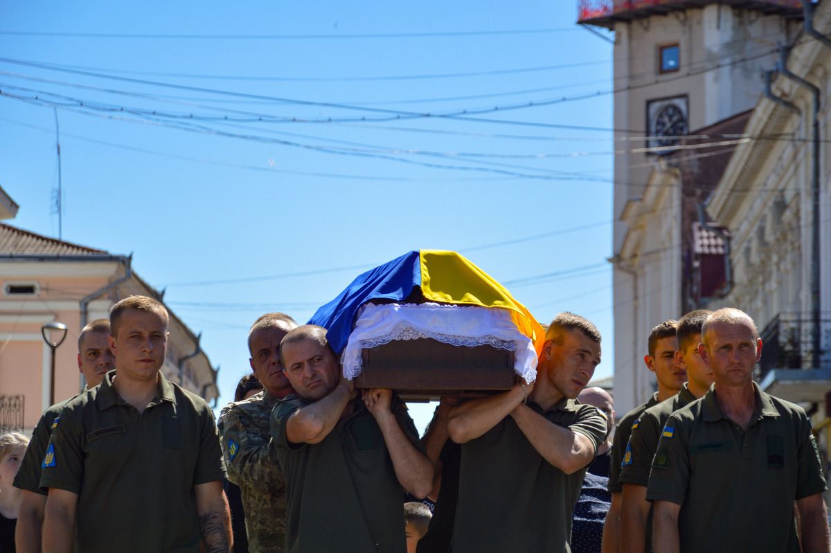 В Коломиї прощалася із загиблим захисником Іваном Мосійчуком 7
