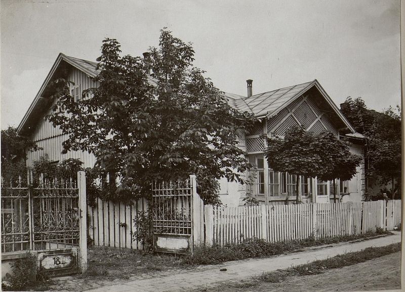 Резиденція імператора в Коломиї. 12 серпня 1917, Коломия. Зараз вул. Хмельницького, вілла зруйнована за радянської доби.