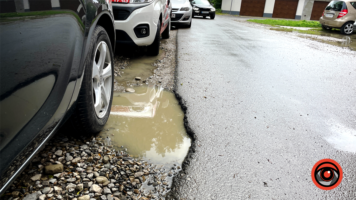Не для людей, для машин: мешканці мікрорайону в Коломиї вимагають безпечних умов для пішоходів 2
