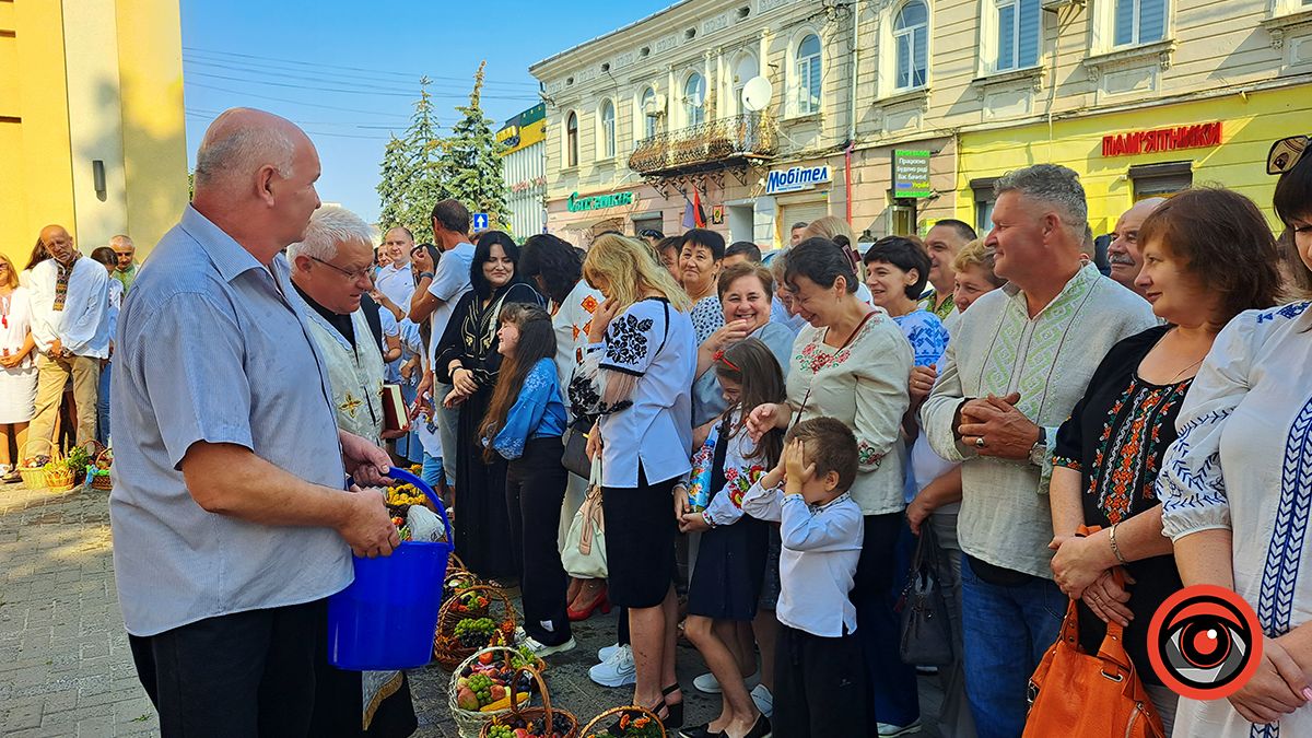Освячення дарів біля церкви святого священномученика Йосафата у Коломиї | Фоторепортаж 11