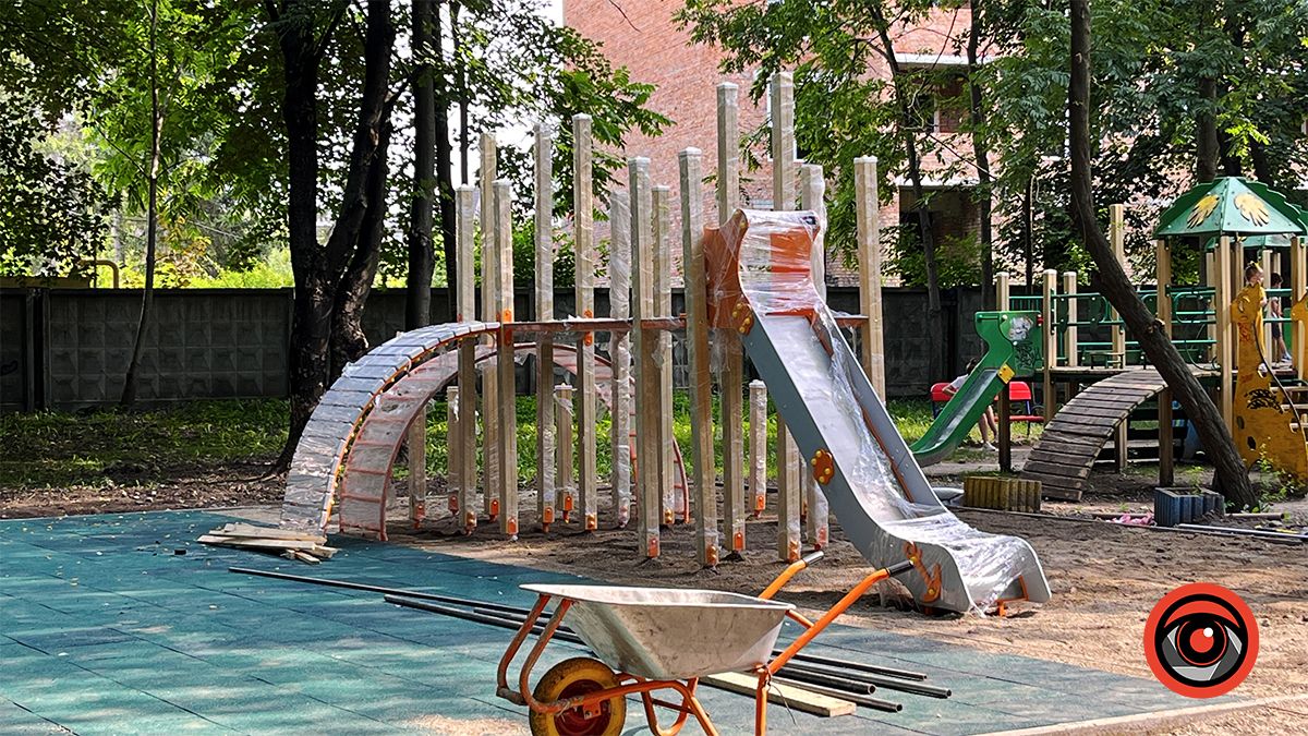 Капремонт дитячого майданчика за 1,5 млн грн в парку Коломиї виявилась будівництвом нового 2
