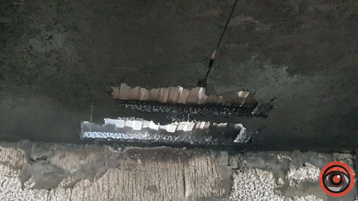 На Коломийщині горить житловий будинок 3