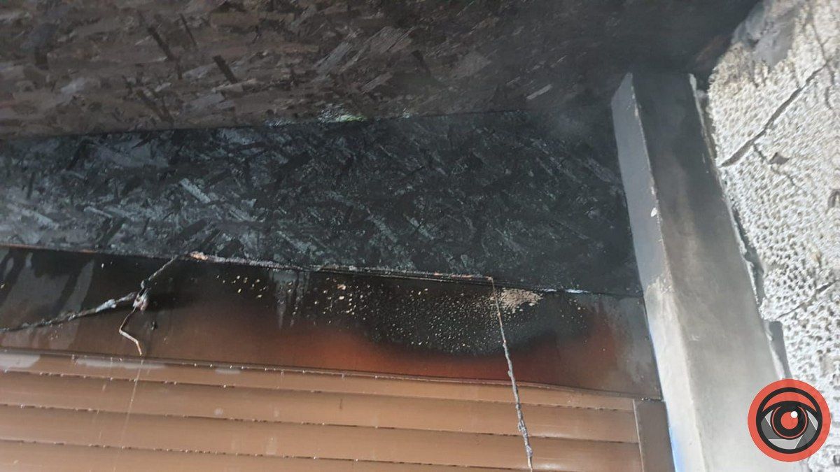 На Коломийщині горить житловий будинок 1