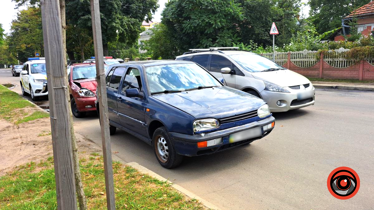 ДТП у Коломиї: зіткнулись три авто 1