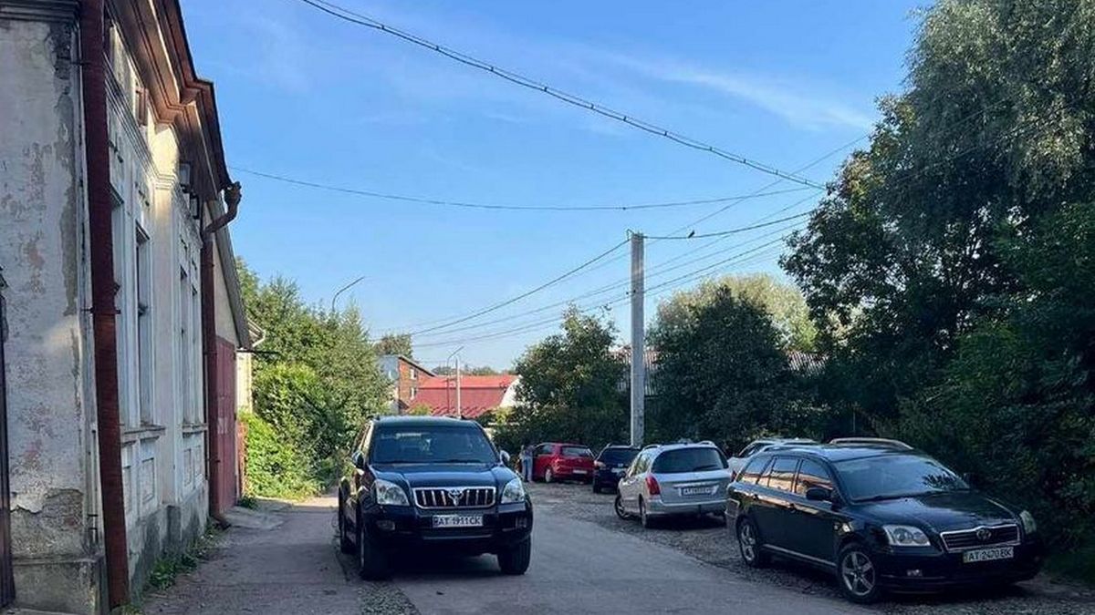 ТОП-20 рагульського паркування у Коломиї 1