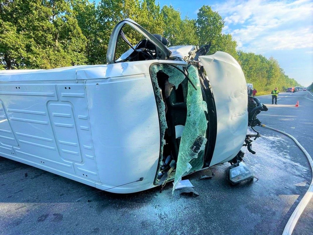 Виїхав на зустрічну: деталі моторошної ДТП на Прикарпатті із летальними наслідками 1