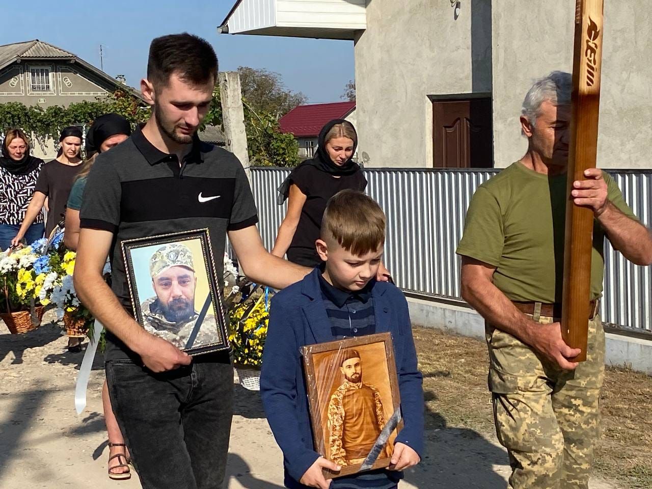 Городенківщина провела в останню дорогу Героя Івана Бундзяка 3