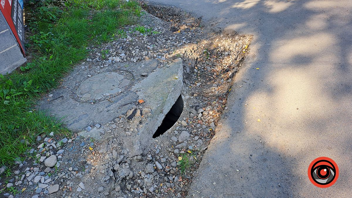 Як просуваються ремонти тротуарів на вул. Довбуша в Коломиї 5