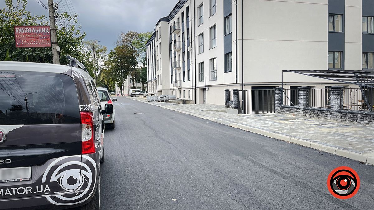 Свіжий асфальт постелили ще в одному мікрорайоні Коломиї 3