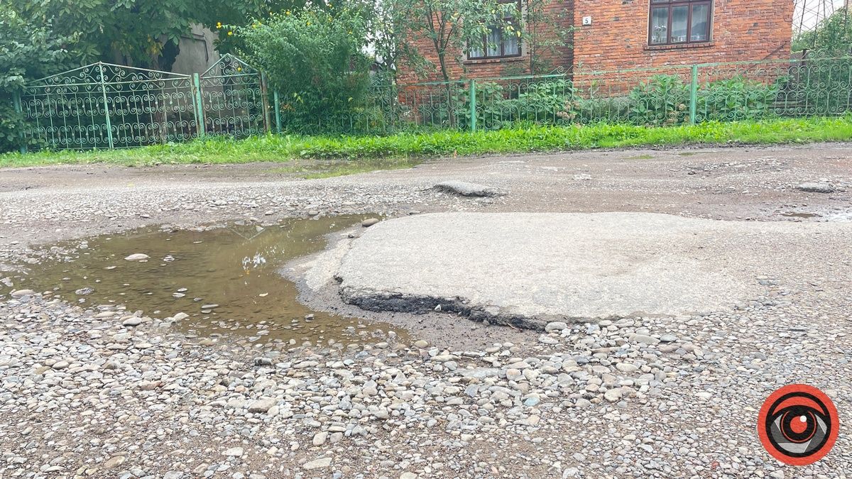 Забутий шлях в Коломиї: початок вулиці Едельвейсів, який краще оминути 4