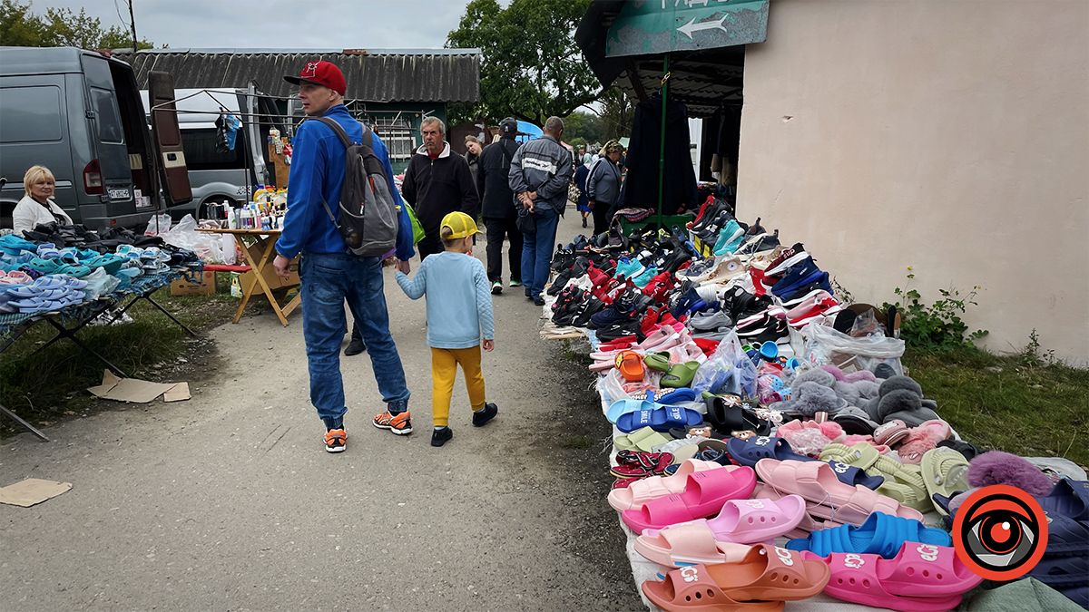 Базарний день: фоторепортаж Торговиці у Коломиї 10