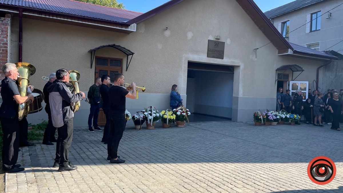 Коломия попрощалася із 23-річним військовим Любомиром Бойчуком 2