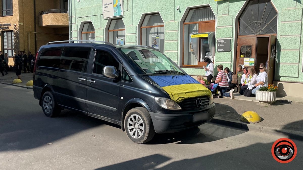 Коломия попрощалася із 23-річним військовим Любомиром Бойчуком 7